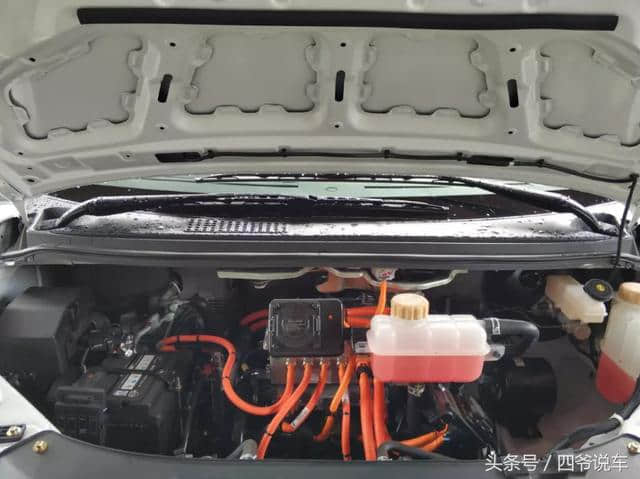 东风风行S50 EV和菱智M5 EV正式上市，补贴后售价为12.99万元起