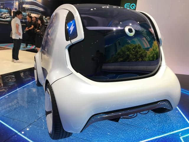 蝴蝶门+自动驾驶，奔驰smart新车发布，专为共享汽车打造！