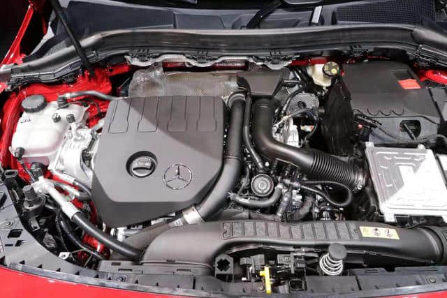 奔驰B级正式上市，售价25.98万-27.68万，全新GLS国内首发