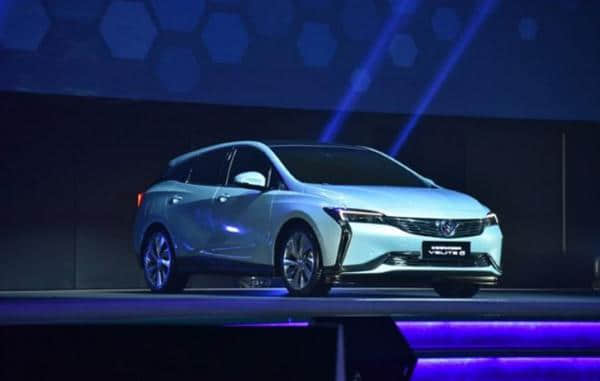 上海车展新能源汽车已成主角？不如用数据说话，来个续航大横评！