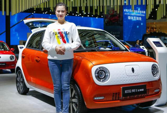 颜值实力battle！上海车展哪一款新能源汽车更能击中你的心！