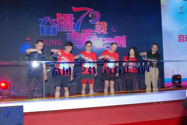 2019上海青年风尚节隆重开幕 青年社会组织社区服务月开启“公益夜市”