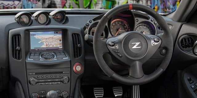 日产370Z开起来不舒服，油耗低得惊人，厉害了我的节油小跑车