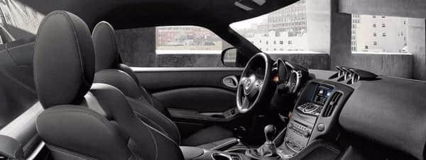 全新2018年款尼桑370Z正式到港，小改款动感面市
