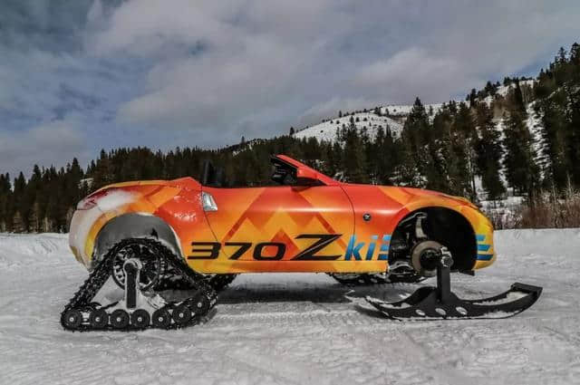 撒欢｜雪地小战神！日产370Z的疯狂变身！