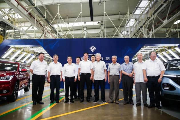 新宝骏RM-5/RC-6正式下线 上汽通用五菱产销突破2025万辆