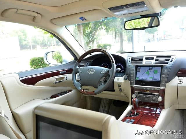 实拍雷克萨斯LS 460L尊贵加长版，真正的大V8/大后排，售156.8万