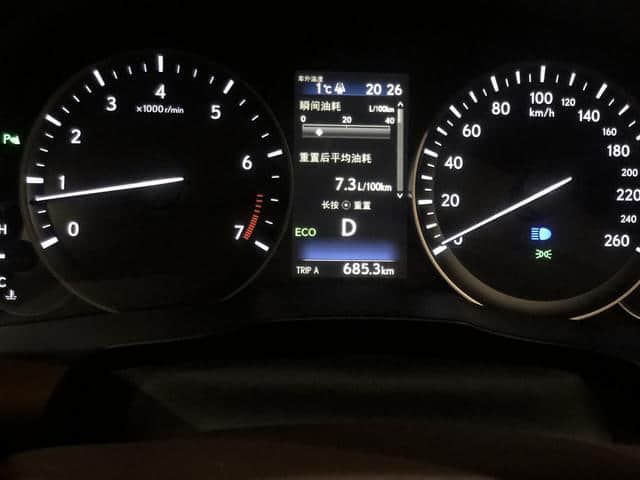 热度极高的雷克萨斯ES200，一公里用车成本只要0.35元？