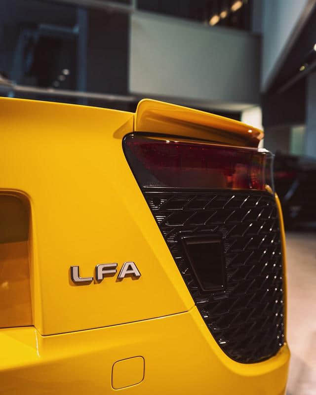 实拍雷克萨斯唯一的超跑——Lexus LFA
