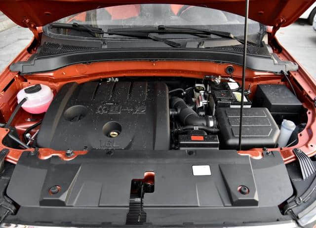 憋了4年终于上新，奔腾X40在小型SUV市场胜算大么？