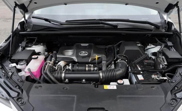 日系豪华中型SUV，雷克萨斯NX为何就比同平台RAV4贵那么多？