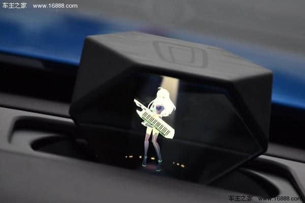 奔腾T77试驾评测，3D美女与你车上互动！