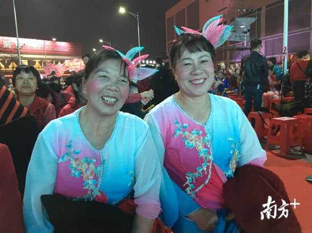禅城南庄吉利村200多位妇女演绎唯美舞蹈，靓爆镜！