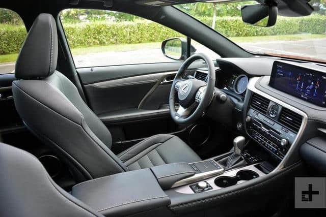 雷克萨斯RX350试驾，首辆支持智能机连接车型，驾驶体验极大提升