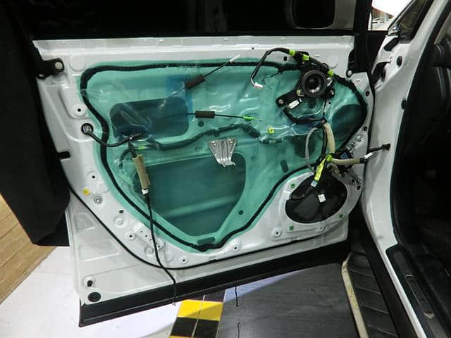 完美音质，雷克萨斯RX270汽车音响改装德国零点三分频喇叭功放低音