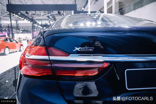 实拍 | 宝马7系740Li xDrive，奔驰太斯文了，老款真霸气