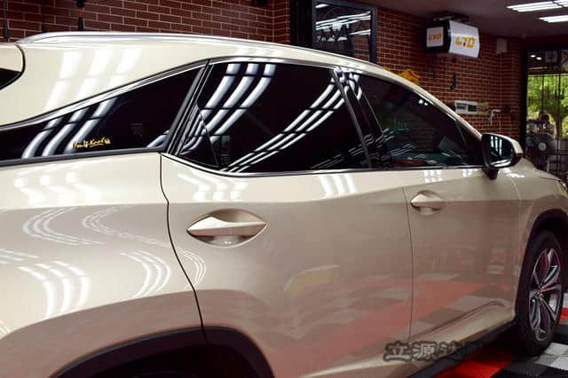 雷克萨斯RX450“穿”隐形车衣，天天新车出行！