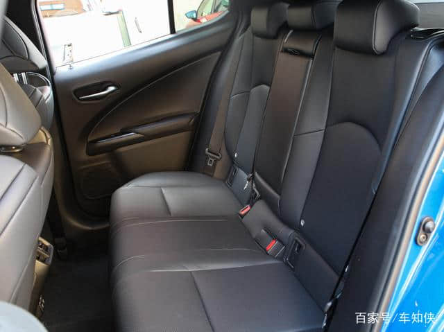 新雷克萨斯UX，紧凑型运动SUV上市，匹配2.0L+电机混合动力系统