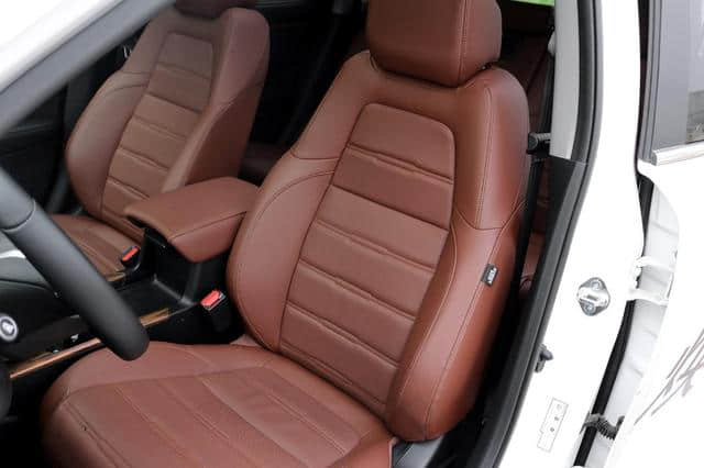 SUV市场里的“老江湖”！最新款本田CR-V到底还值不值得买？