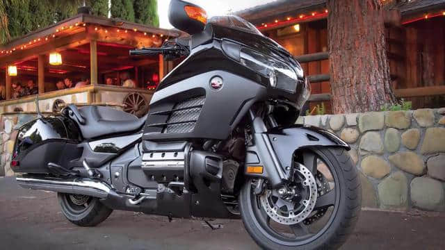 2019本田GL1800金翼摩托车，国内价格13.7万元是否值得大家购买