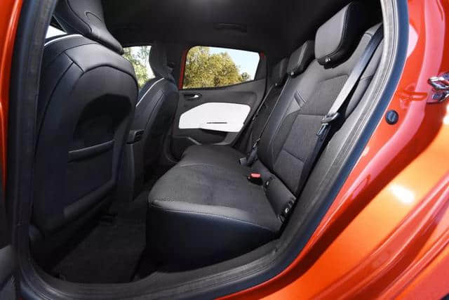 外媒试驾2019款雷诺Clio，能叫板大众神车？