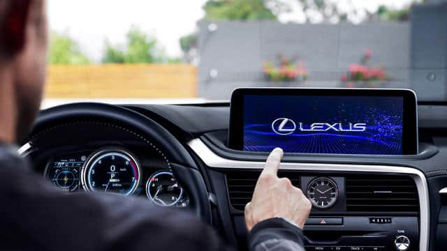 中控换上触控屏，推六/七座车型，新款雷克萨斯RX的几点重大改变