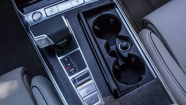 2019奥迪A6推出2.0升4缸车型，价格更优惠