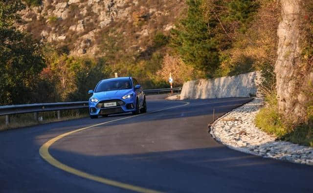 很高兴，遇见你——试驾福特Focus RS