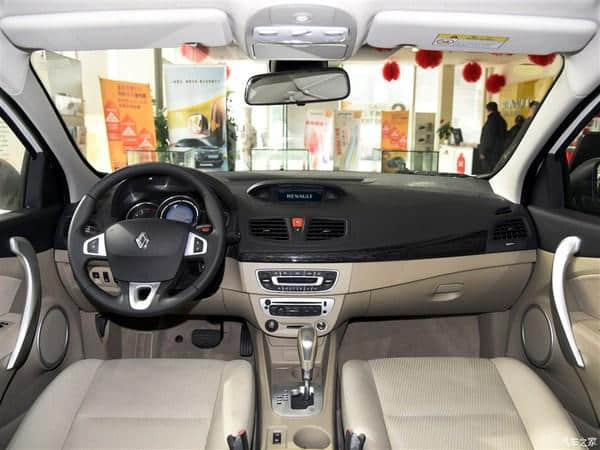 快抢车2015款雷诺风朗2.0L标准版售价12.34万