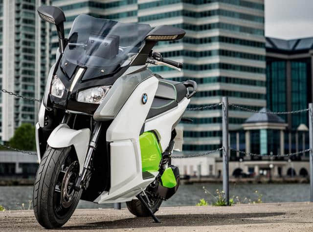 宝马唯一电动摩托车，充电少于3小时，配ABS制动科技，极速120