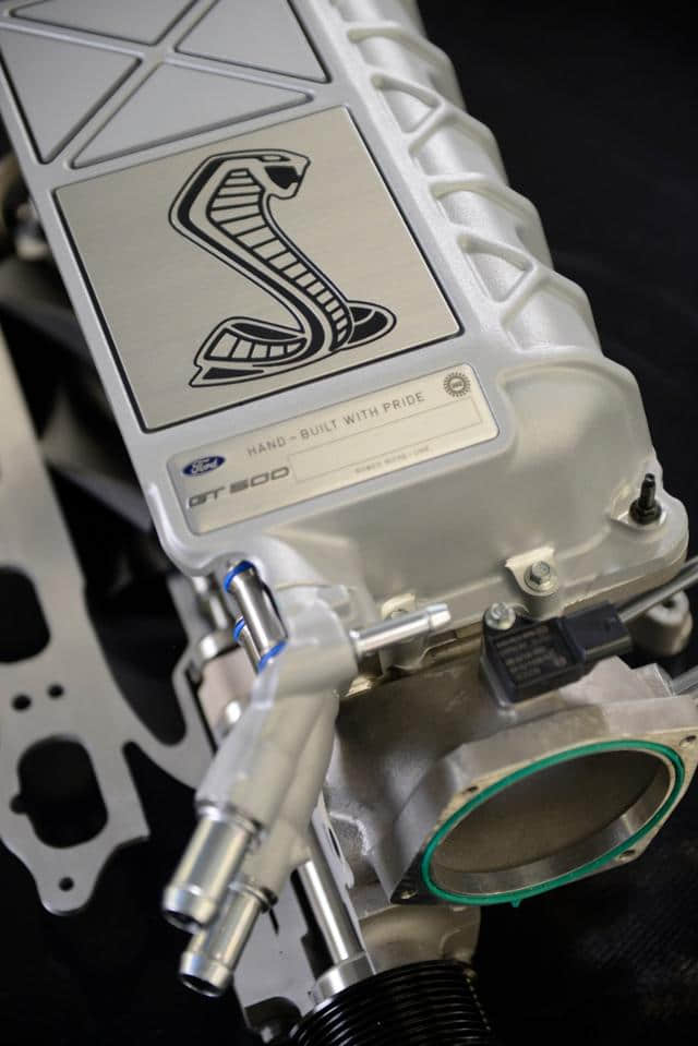 福特野马Shelby GT500凭最强V8引擎在10.6秒内完成0-100mph