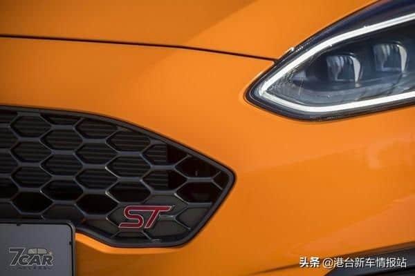福特Fiesta ST「性能版」限量推出！手排钢炮6.5秒加速破百