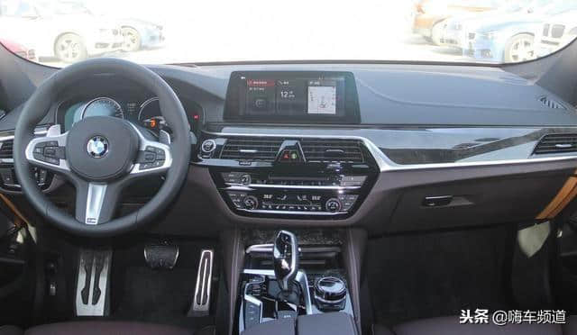 宝马6系GT，全系标配全景天窗和空气悬架，性价比十足