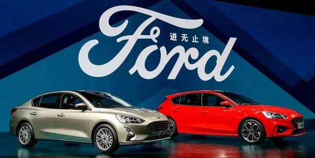 全新一代福特福克斯在重庆正式下线，成都车展预售10月上市！
