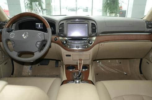 韩系豪华贵族车型 双龙主席汽车加长版 韩国总统座驾高端大气