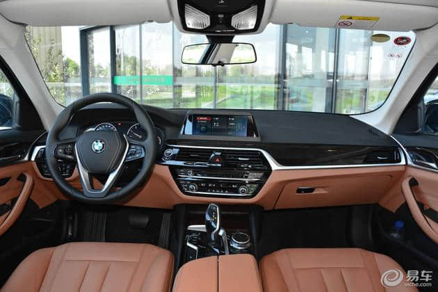 宝马525Li正式上市 共推两款车型/售价43.99万元