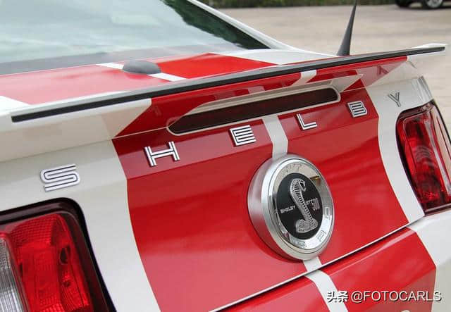福特Mustang GT500 5.8T V8实拍，你还敢说它是小马驹？
