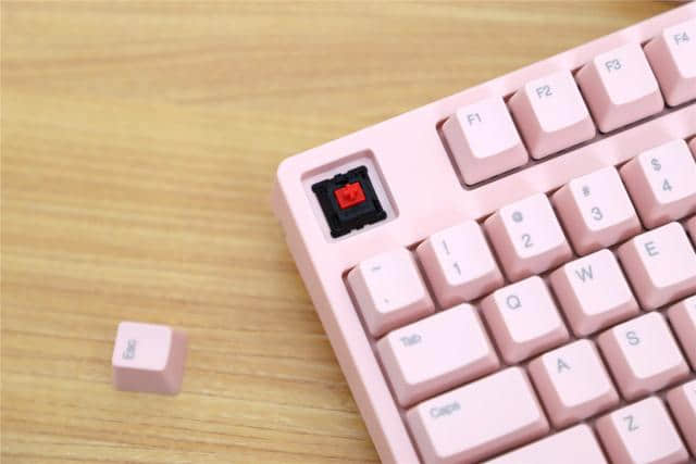 高颜值也有好手感 ikbc C200凝彩粉机械键盘评测