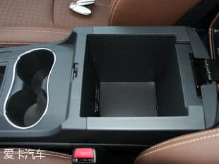 外观配置升级 拍比亚迪新款S7