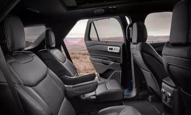 福特全新探险者北美正式上市！造型配置升级，入门版售3.66万美元