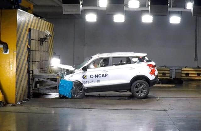 猎豹CS9碰撞试验解析：安全配置齐全，后排乘员头部受伤风险大