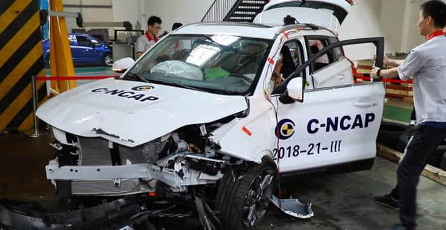 猎豹CS9碰撞试验解析：安全配置齐全，后排乘员头部受伤风险大