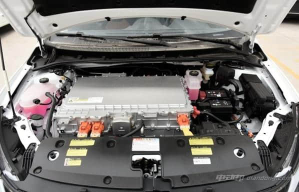 比亚迪秦EV300纯电动汽车价格