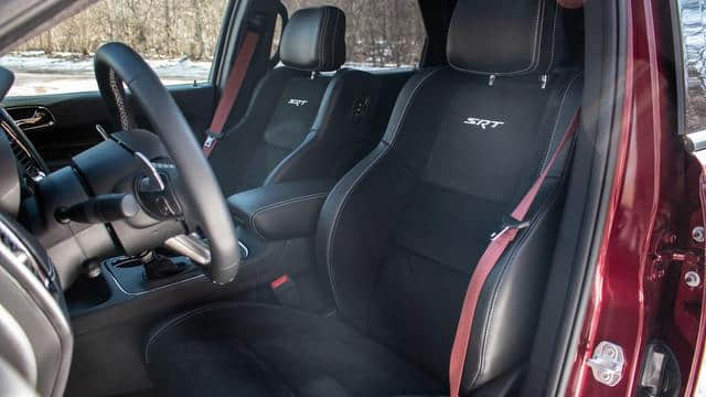 2019道奇Durango SRT是一款高性能，三排座，大型SUV车型