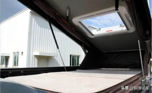 猎豹Q6旅居越野房车，价格20万，上下两张床，冰箱，淋浴一概俱全