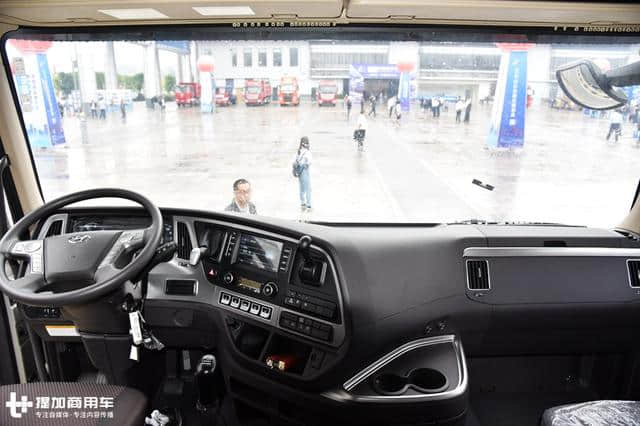 国内唯一的韩系卡车实力如何？老司机带您认识四川现代创虎重卡