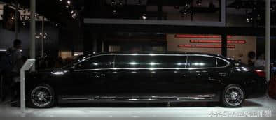 国产加长版“林肯”礼宾车，车长9米仅售30万，网友：让林肯汗颜