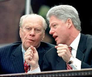 美国前总统福特回忆录披露：克林顿好色 希拉里贪权