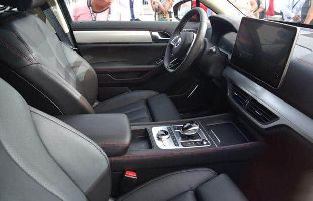 比亚迪唐EV纯电版亮相，官方预售价格26-36万，性能远超同级SUV