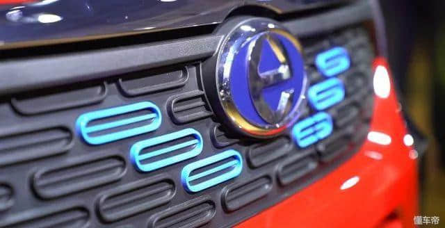 补贴后8.98万元起售，江铃E400杀进纯电SUV细分市场